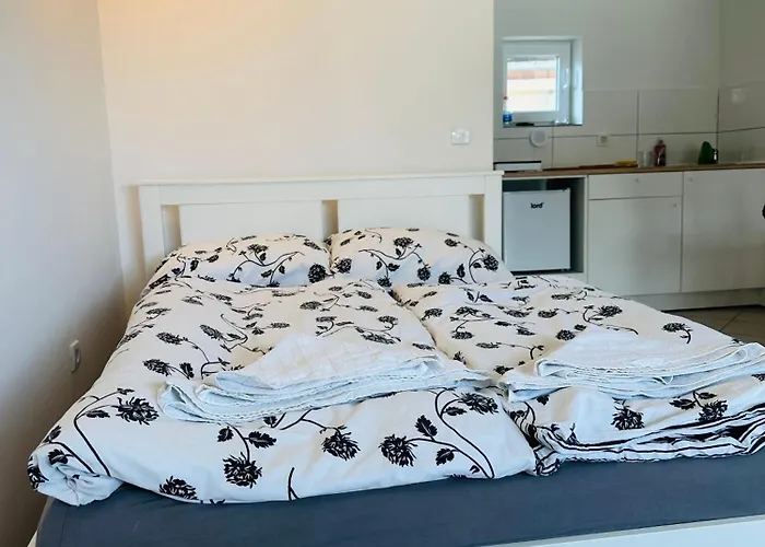 Bright Side Lejlighed *