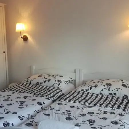 Bright Side Apartment *