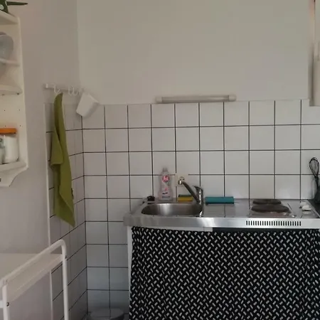 Bright Side Apartment *