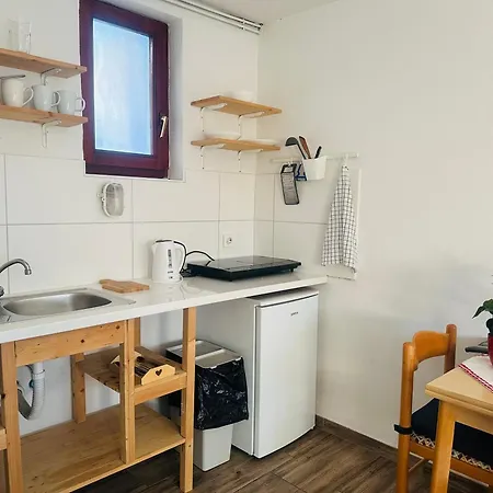Bright Side Apartment *